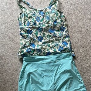 Lands' End Floral Top and Aqua Bottom Set